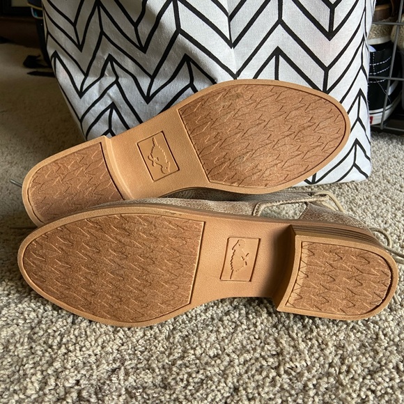 🖤NWOT Tie behind Rocketdog booties🖤 - Picture 2 of 4